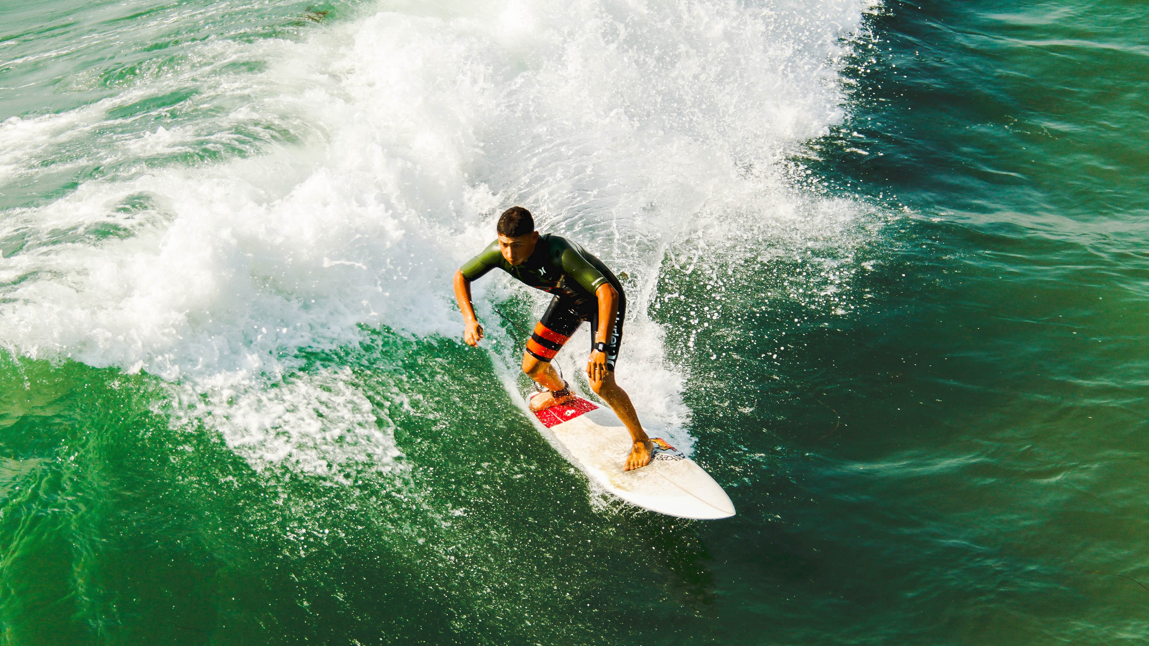 国际雪地摩托挑战赛，冰雪中极速驰骋的勇士，雪地摩托历史